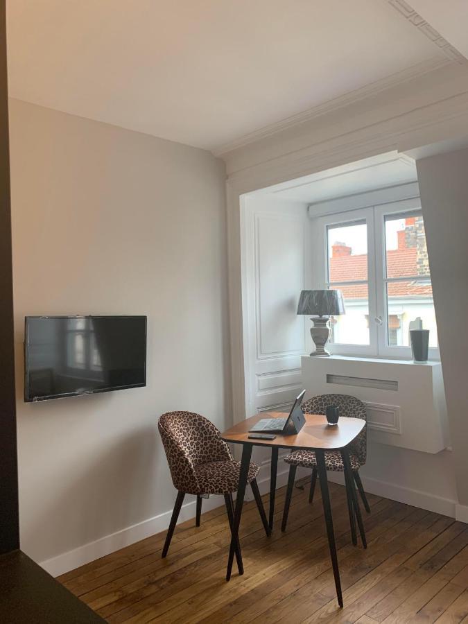 Celect'In Lyon Suites Climatisees Skyview Екстер'єр фото